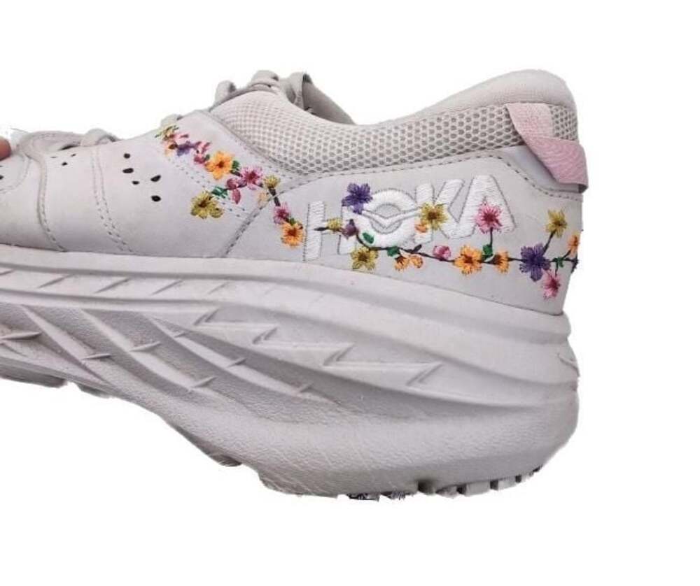 Hoka One One x Anthropologie Bondi L Vibrant Bloom Nimbus Cloud Embrd Shoes 11W/